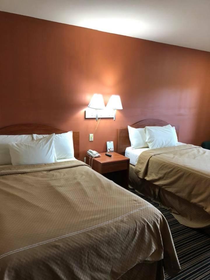 Scottish Inn And Suites Перрі Екстер'єр фото